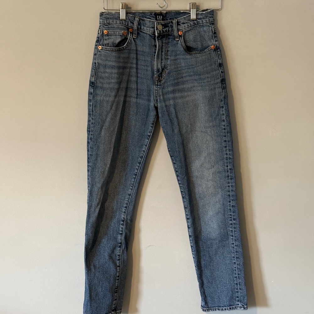 Gap Denim High-Waisted Girlfriend Straight Leg Ankle Jeans - Picture 3 of 5